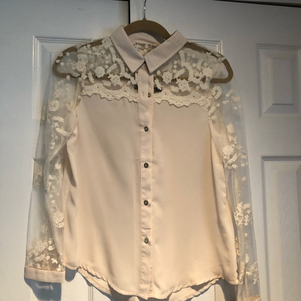 BCBG Maxazara blouse